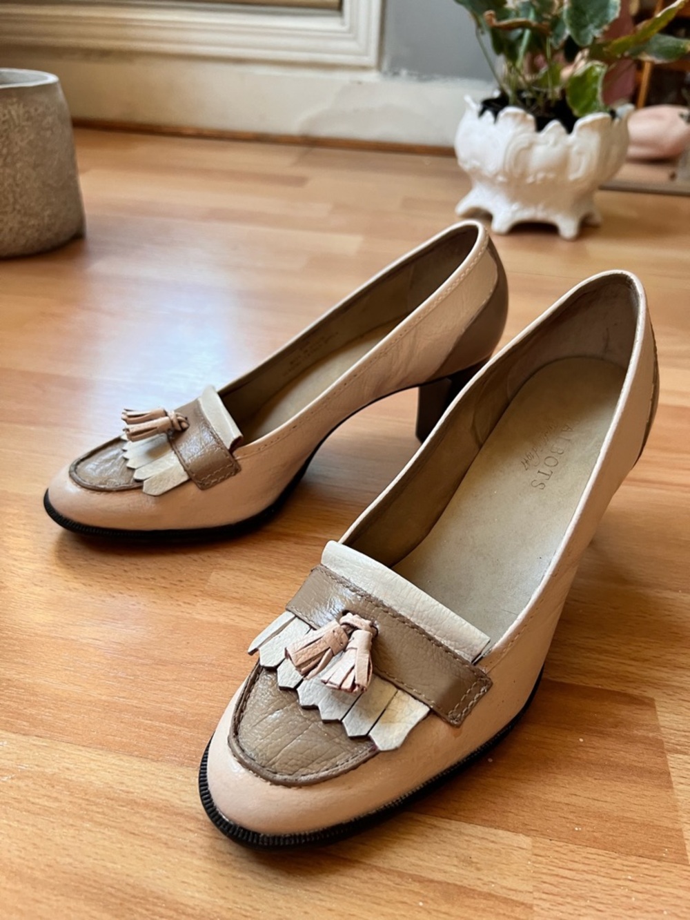 Talbots Two-Tone blush cream and Taupe Leather Tassel Loafers